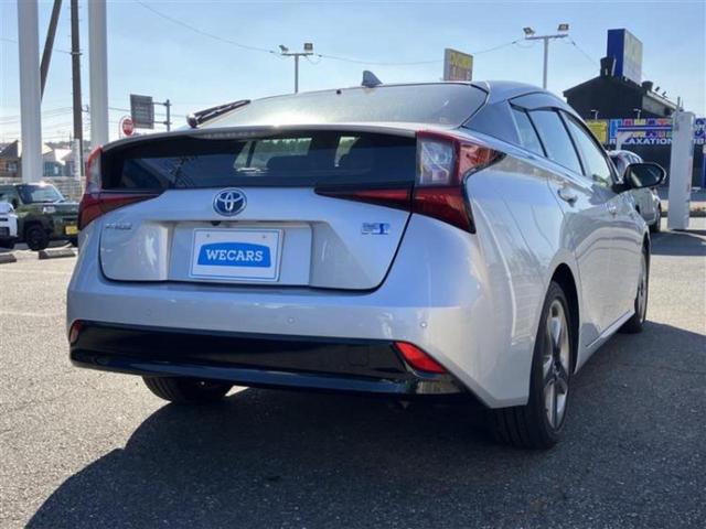 プリウス Sツーリングセレクション 新品タイヤ/保証書/ディスプレイオーディオ+ナビ8インチ/衝突安全装置/シートヒーター/パノラミックビューモニター/車線逸脱防止支援システム/シート 合皮/ドライブレコーダー 前後 全周囲カメラ(3枚目)