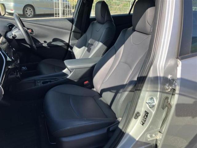 プリウス Sツーリングセレクション 新品タイヤ/保証書/ディスプレイオーディオ+ナビ8インチ/衝突安全装置/シートヒーター/パノラミックビューモニター/車線逸脱防止支援システム/シート 合皮/ドライブレコーダー 前後 全周囲カメラ(5枚目)