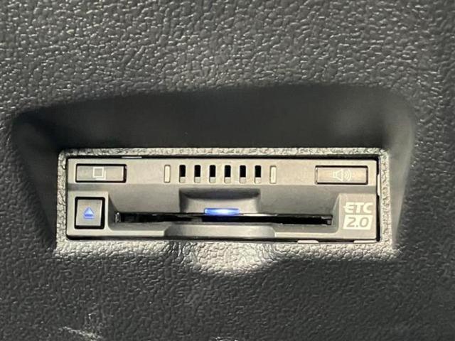 プリウス Sツーリングセレクション 新品タイヤ/保証書/ディスプレイオーディオ+ナビ8インチ/衝突安全装置/シートヒーター/パノラミックビューモニター/車線逸脱防止支援システム/シート 合皮/ドライブレコーダー 前後 全周囲カメラ(14枚目)