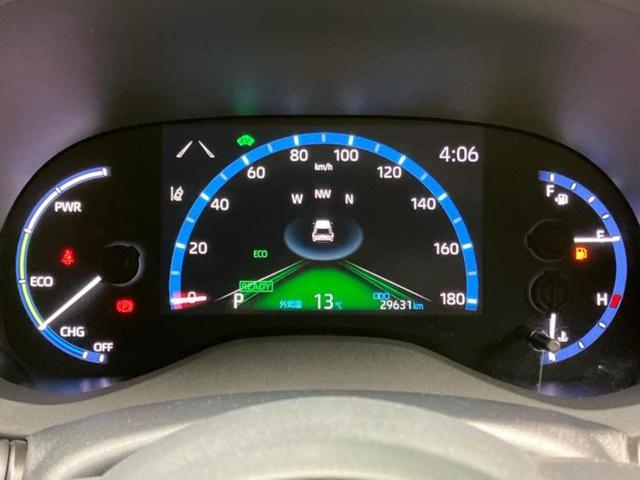 ヤリスクロス ハイブリッドＺ　保証書／ディスプレイオーディオ＋ナビ８インチ／衝突安全装置／シートヒーター／パノラミックビューモニター／車線逸脱防止支援システム／シート　ハーフレザー／ヘッドランプ　ＬＥＤ／ＵＳＢジャック　ＥＴＣ（12枚目）