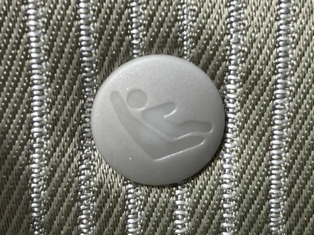 セレナ ハイウェイスターＶ　新品タイヤ／純正　１０インチ　メモリーナビ／エマージェンシーブレーキ／両側電動スライドドア／車線逸脱防止支援システム／プロパイロット／ヘッドランプ　ＬＥＤ／Ｂｌｕｅｔｏｏｔｈ接続／ＥＢＤ付ＡＢＳ（42枚目）