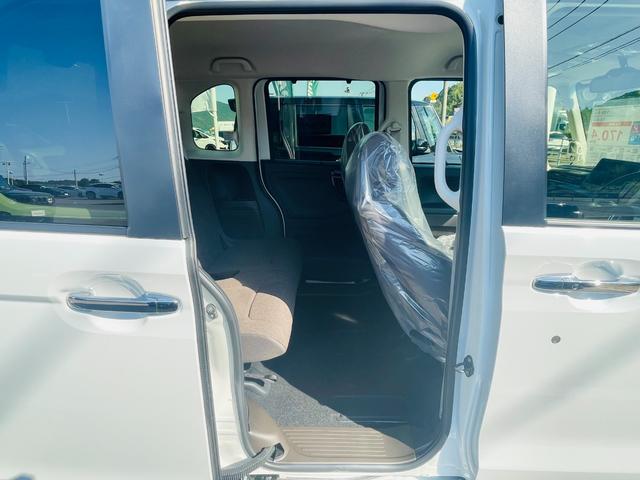 L ◇Honda SENSING両側パワースライドドア 運転席&助手席シートヒーター ロールサンシェード フルLEDヘッドライト パーキングセンサーシステム 電子制御パーキングブレーキ(9枚目)