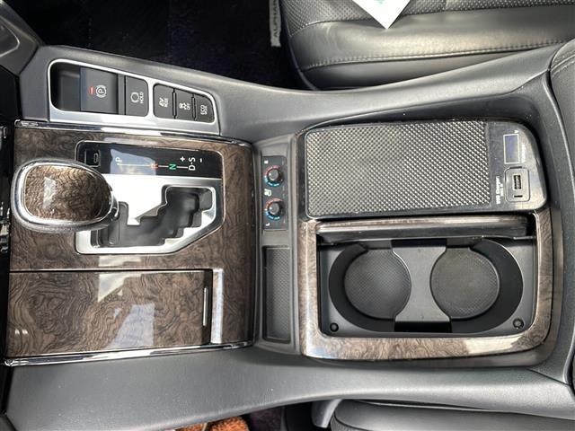 アルファードハイブリッド エグゼクティブラウンジS(14枚目)