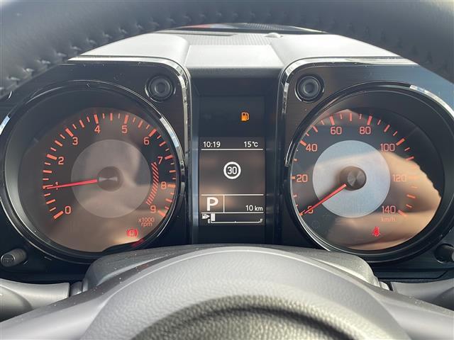 ジムニー XC 未使用車/純正アルミホイール/スマートキー/スペアキー/コーナーセンサー/オートライト/クルーズコントロール/ステアリングリモコン/車線逸脱防止機能/アイドリングストップ/LEDヘッドライト(7枚目)