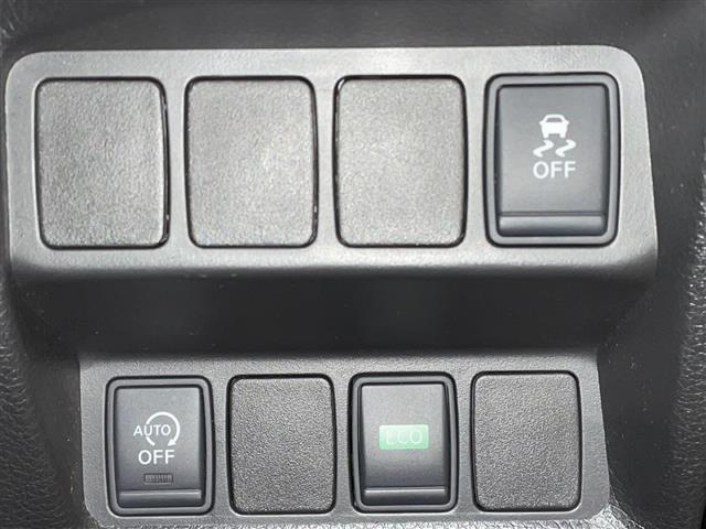 エクストレイル ２０Ｘ　エマージェンシーブレーキパッケージ　純正８型メモリナビ／フルセグＴＶ／フリップダウンモニター／バックカメラ／前方向ドライブレコーダー／前席シートヒーター／ＬＥＤヘッドライト／オートライト／コーナーセンサー／純正１７インチアルミホイール（11枚目）