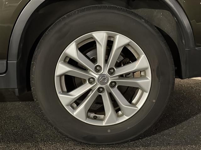 エクストレイル ２０Ｘ　エマージェンシーブレーキパッケージ　純正８型メモリナビ／フルセグＴＶ／フリップダウンモニター／バックカメラ／前方向ドライブレコーダー／前席シートヒーター／ＬＥＤヘッドライト／オートライト／コーナーセンサー／純正１７インチアルミホイール（41枚目）