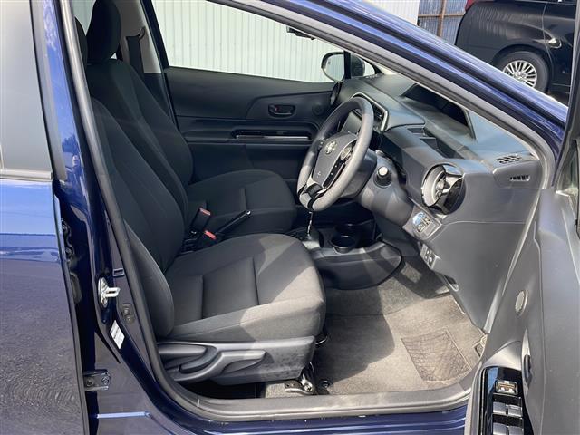 アクア Ｓ　スタイルブラック　プリクラッシュセーフティスタート　純正メモリナビＴＶ　バックカメラ　ビルトインＥＴＣ２．０　純正ドライブレコーダー　純正アルミ　プッシュスタートエンジン　前後コーナーセンサー　保証書・取説　スペアキー（15枚目）