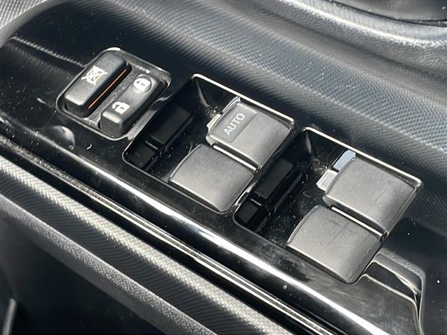 アクア Ｓ　スタイルブラック　プリクラッシュセーフティスタート　純正メモリナビＴＶ　バックカメラ　ビルトインＥＴＣ２．０　純正ドライブレコーダー　純正アルミ　プッシュスタートエンジン　前後コーナーセンサー　保証書・取説　スペアキー（27枚目）