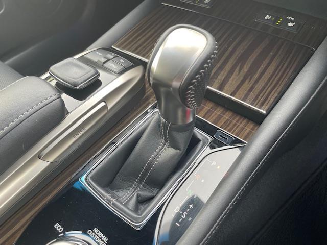 GS GS300h Fスポーツ ムーンルーフ/3眼LED/BSM/HUD/パワートランクリッド/セーフティシステムプラス/純正ナビ/フルセグ/CD/DVD/SD/BT/ETC2.0/レザー/シートベンチレーション/スペアキー(7枚目)