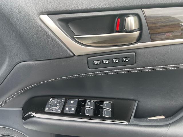 GS GS300h Fスポーツ ムーンルーフ/3眼LED/BSM/HUD/パワートランクリッド/セーフティシステムプラス/純正ナビ/フルセグ/CD/DVD/SD/BT/ETC2.0/レザー/シートベンチレーション/スペアキー(19枚目)