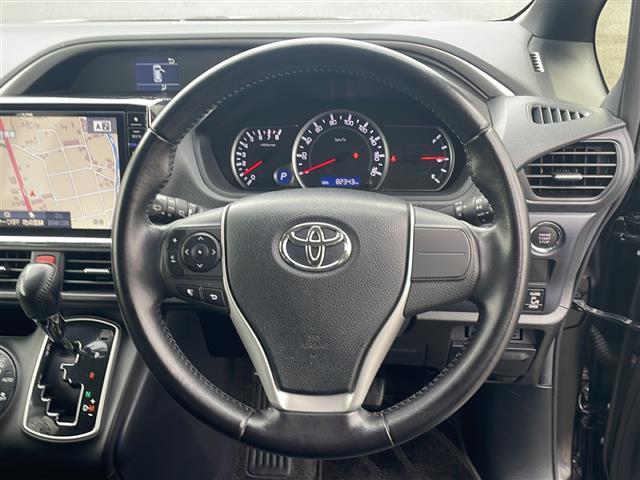 ヴォクシー ＺＳ　煌　ＡＬＰＩＮＥ１０型メモリナビ／フルセグＴＶ／バックカメラ／前後ドライブレコーダー／両側パワースライドドア／ビルトインＥＴＣ／純正１６インチアルミホイール／純正ＬＥＤヘッドライト（6枚目）