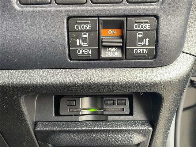 ヴォクシー ＺＳ　煌　ＡＬＰＩＮＥ１０型メモリナビ／フルセグＴＶ／バックカメラ／前後ドライブレコーダー／両側パワースライドドア／ビルトインＥＴＣ／純正１６インチアルミホイール／純正ＬＥＤヘッドライト（8枚目）