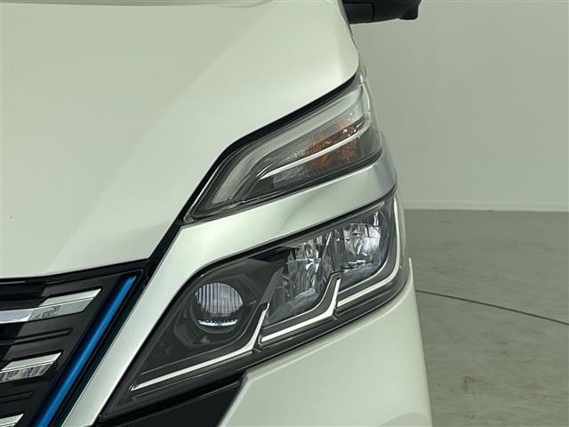 セレナ ｅ－パワー　ハイウェイスターＶ　純正９型ナビ　フルセグＴＶ　ＣＤ　ＤＶＤ　アラウンドビューモニター　純正フリップダウンモニター　両側電動スライドドア　ＬＥＤ　オートライト　純正１５インチアルミ　ブラインドスポットモニター　ＥＴＣ（28枚目）