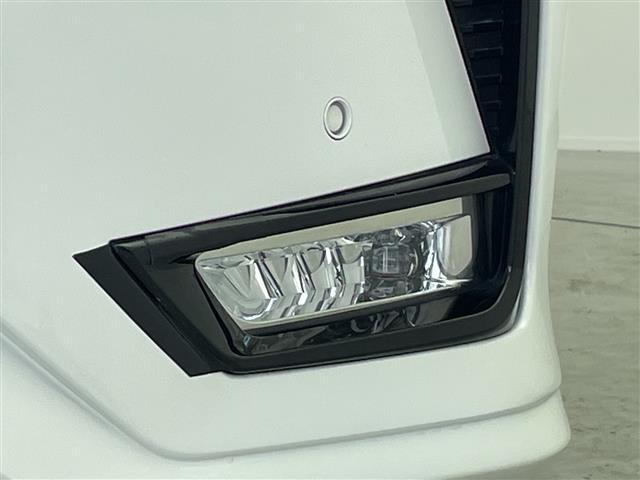 セレナ ｅ－パワー　ハイウェイスターＶ　純正９型ナビ　フルセグＴＶ　ＣＤ　ＤＶＤ　アラウンドビューモニター　純正フリップダウンモニター　両側電動スライドドア　ＬＥＤ　オートライト　純正１５インチアルミ　ブラインドスポットモニター　ＥＴＣ（29枚目）