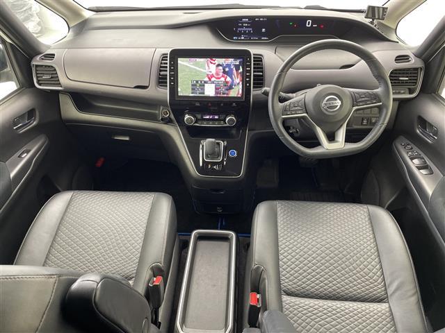 セレナ ｅ－パワー　ハイウェイスターＶ　純正９型ナビ　フルセグＴＶ　ＣＤ　ＤＶＤ　アラウンドビューモニター　純正フリップダウンモニター　両側電動スライドドア　ＬＥＤ　オートライト　純正１５インチアルミ　ブラインドスポットモニター　ＥＴＣ（40枚目）