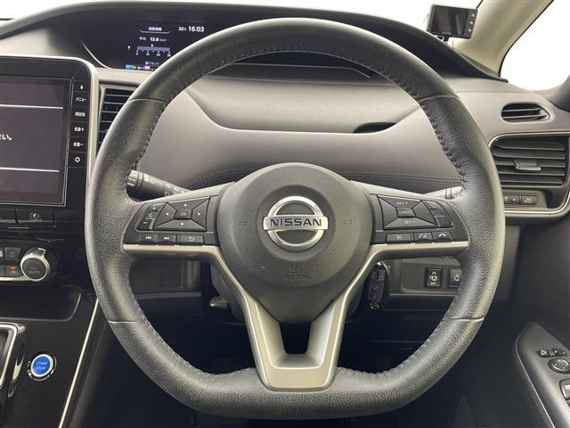 セレナ ｅ－パワー　ハイウェイスターＶ　純正９型ナビ　フルセグＴＶ　ＣＤ　ＤＶＤ　アラウンドビューモニター　純正フリップダウンモニター　両側電動スライドドア　ＬＥＤ　オートライト　純正１５インチアルミ　ブラインドスポットモニター　ＥＴＣ（42枚目）