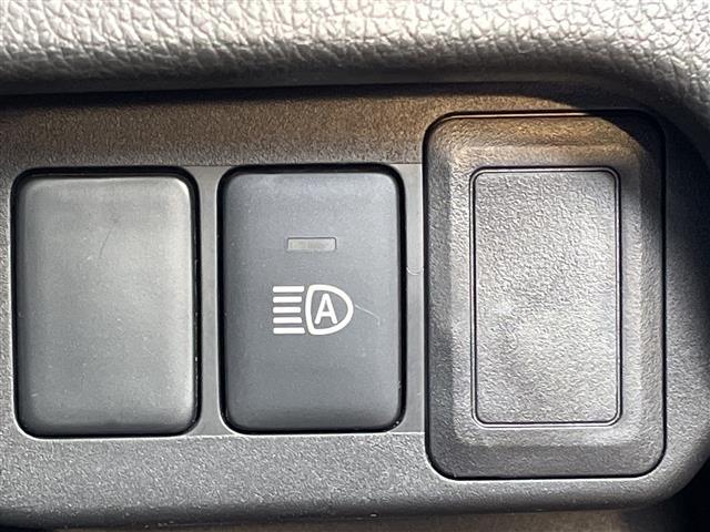 デイズ ハイウェイスター　Ｘ　純正７型メモリナビ／フルセグＴＶ／アラウンドビューモニター／ステアリングスイッチ／ＬＥＤヘッドライト／オートライト／アイドリングストップ／純正１４インチアルミホイール／プッシュスタート／スマートキー（11枚目）