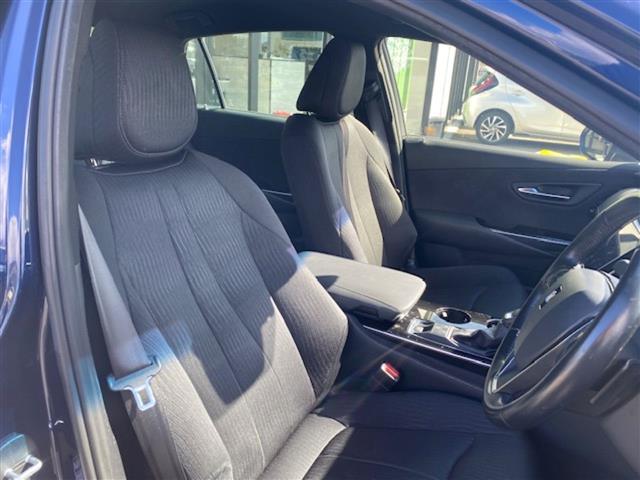 クラウンハイブリッド S 純正ナビ トヨタセーフティーセンス クリアランスソナー 追従付きクルーズコントロール オートライト オートハイビーム プリクラッシュセーフティーセンス パーキングサポート カーテンエアバック(20枚目)