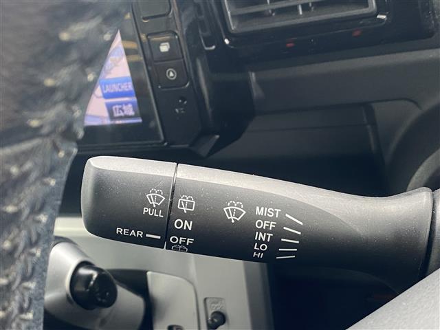 気になる車はすぐにお問い合わせください！画面右側の００６６から始まる無料ダイヤルからお問い合わせ下さい！専門スタッフがお車のご質問にお答えいたします！