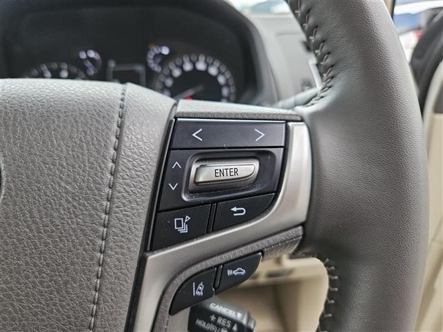 ランドクルーザープラド TX Lパッケージ マットブラックエディション 禁煙車 バックカメラ ドラレコ レーダークルコン 衝突被害軽減 車線逸脱防止支援 PKSB LEDオートライト 純正ナビTV ビルトインETC2.0 後席用モニター 革シート 前席Pシート/ヒーター(22枚目)