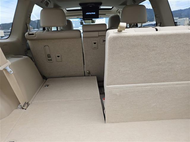 ランドクルーザープラド TX Lパッケージ マットブラックエディション 禁煙車 バックカメラ ドラレコ レーダークルコン 衝突被害軽減 車線逸脱防止支援 PKSB LEDオートライト 純正ナビTV ビルトインETC2.0 後席用モニター 革シート 前席Pシート/ヒーター(30枚目)