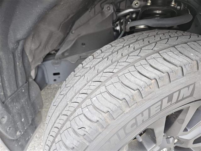 ランドクルーザープラド TX Lパッケージ マットブラックエディション 禁煙車 バックカメラ ドラレコ レーダークルコン 衝突被害軽減 車線逸脱防止支援 PKSB LEDオートライト 純正ナビTV ビルトインETC2.0 後席用モニター 革シート 前席Pシート/ヒーター(40枚目)