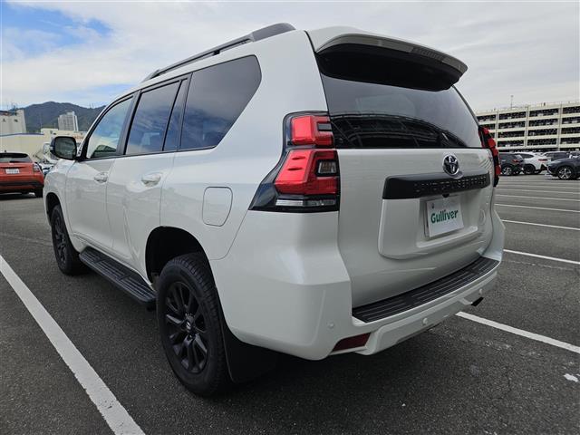 ランドクルーザープラド TX Lパッケージ マットブラックエディション 禁煙車 バックカメラ ドラレコ レーダークルコン 衝突被害軽減 車線逸脱防止支援 PKSB LEDオートライト 純正ナビTV ビルトインETC2.0 後席用モニター 革シート 前席Pシート/ヒーター(43枚目)