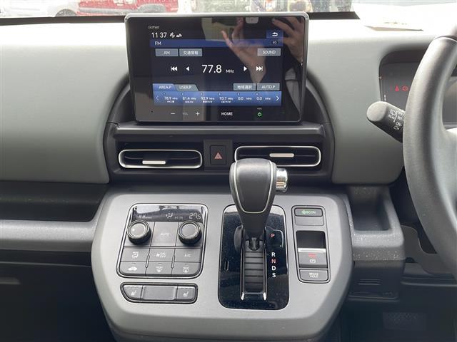 フリード クロスター　純正８型ナビ／衝突軽減装置／レーダークルーズコントロール／ブラインドスポットモニター／クリアランスソナー／電動パーキングブレーキ／ブレーキホールド／前席シートヒーター／オートハイビーム（12枚目）