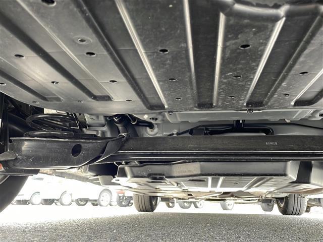 フリード クロスター　純正８型ナビ／衝突軽減装置／レーダークルーズコントロール／ブラインドスポットモニター／クリアランスソナー／電動パーキングブレーキ／ブレーキホールド／前席シートヒーター／オートハイビーム（41枚目）