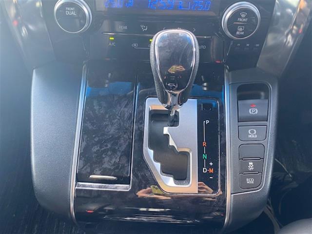 店頭販売もしておりますので、先に在庫が無くなってしまうこともございます。気になる車はまずはお問い合わせください！