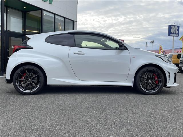 GRヤリス RZ ハイパフォーマンス ◇純正ナビ(AM/FM/BT)・フルセグTV◇衝突軽減システム◇パーキングアシスト◇横滑り防止◇追従付きクルーズコントロール◇ステアリングヒーター◇ステアリングスイッチ◇オートライト◇ドライブレコーダ(28枚目)