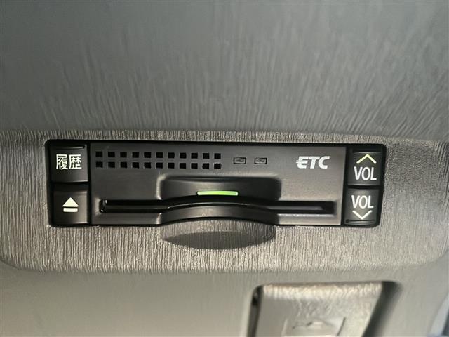 プリウス Ｓ　◇ディスプレイオーディオ◇ヘッドライトレベライザー◇ステアリングスイッチ◇サーキュレーター◇純正マット◇ビルトインＥＴＣ◇ＥＣＯモード◇ＰＯＷＥＲモード◇ＥＶモード◇ＬＥＤヘッドライト（13枚目）