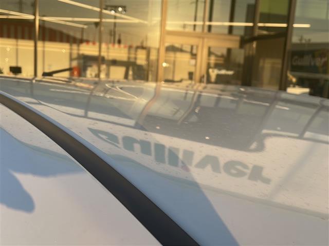 プリウス Ｓ　◇ディスプレイオーディオ◇ヘッドライトレベライザー◇ステアリングスイッチ◇サーキュレーター◇純正マット◇ビルトインＥＴＣ◇ＥＣＯモード◇ＰＯＷＥＲモード◇ＥＶモード◇ＬＥＤヘッドライト（18枚目）