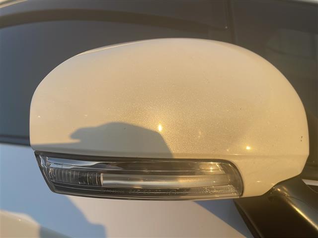 プリウス Ｓ　◇ディスプレイオーディオ◇ヘッドライトレベライザー◇ステアリングスイッチ◇サーキュレーター◇純正マット◇ビルトインＥＴＣ◇ＥＣＯモード◇ＰＯＷＥＲモード◇ＥＶモード◇ＬＥＤヘッドライト（31枚目）