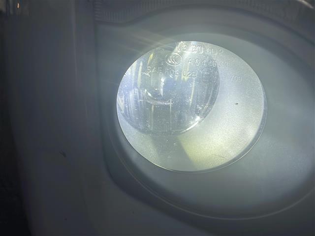 プリウス Ｓ　◇ディスプレイオーディオ◇ヘッドライトレベライザー◇ステアリングスイッチ◇サーキュレーター◇純正マット◇ビルトインＥＴＣ◇ＥＣＯモード◇ＰＯＷＥＲモード◇ＥＶモード◇ＬＥＤヘッドライト（38枚目）