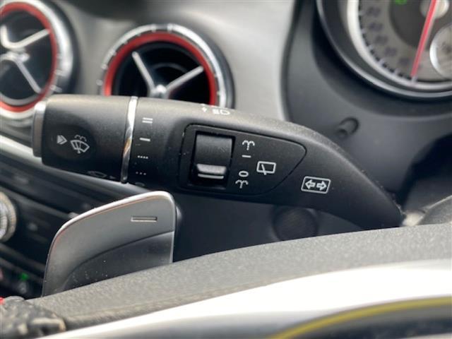 CLAクラス シューティングブレーク CLA180 シューティングブレーク スポーツ ◇純正ナビ(FM/BT/CD)・フルセグTV◇バックモニター◇クルーズコントロール◇ブラインドスポットモニター◇ステアリングスイッチ◇パドルシフト◇運転席パワーシート◇電動リアゲート(10枚目)