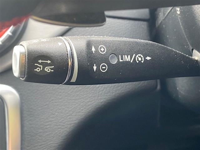 CLAクラス シューティングブレーク CLA180 シューティングブレーク スポーツ ◇純正ナビ(FM/BT/CD)・フルセグTV◇バックモニター◇クルーズコントロール◇ブラインドスポットモニター◇ステアリングスイッチ◇パドルシフト◇運転席パワーシート◇電動リアゲート(12枚目)