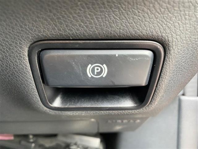 CLAクラス シューティングブレーク CLA180 シューティングブレーク スポーツ ◇純正ナビ(FM/BT/CD)・フルセグTV◇バックモニター◇クルーズコントロール◇ブラインドスポットモニター◇ステアリングスイッチ◇パドルシフト◇運転席パワーシート◇電動リアゲート(19枚目)