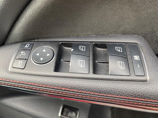 CLAクラス シューティングブレーク CLA180 シューティングブレーク スポーツ ◇純正ナビ(FM/BT/CD)・フルセグTV◇バックモニター◇クルーズコントロール◇ブラインドスポットモニター◇ステアリングスイッチ◇パドルシフト◇運転席パワーシート◇電動リアゲート(23枚目)