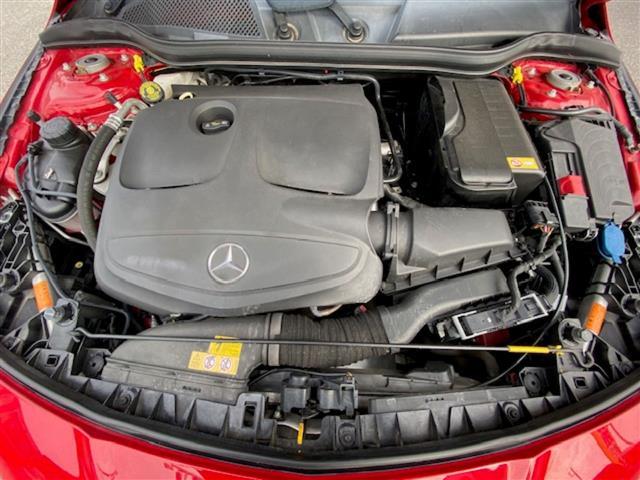 CLAクラス シューティングブレーク CLA180 シューティングブレーク スポーツ ◇純正ナビ(FM/BT/CD)・フルセグTV◇バックモニター◇クルーズコントロール◇ブラインドスポットモニター◇ステアリングスイッチ◇パドルシフト◇運転席パワーシート◇電動リアゲート(26枚目)