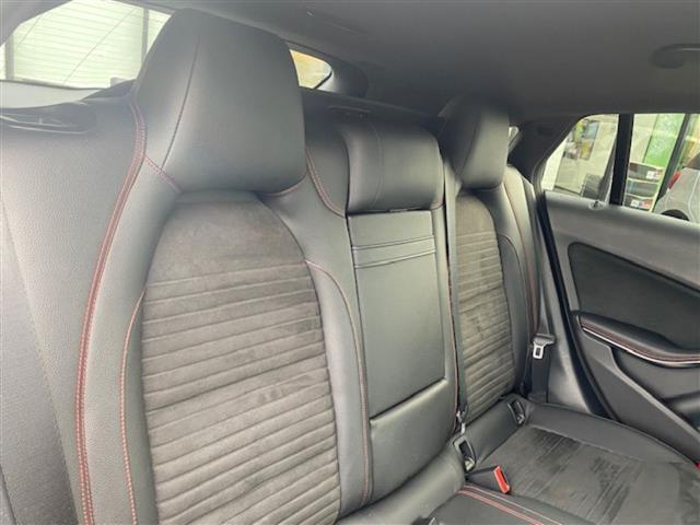 CLAクラス シューティングブレーク CLA180 シューティングブレーク スポーツ ◇純正ナビ(FM/BT/CD)・フルセグTV◇バックモニター◇クルーズコントロール◇ブラインドスポットモニター◇ステアリングスイッチ◇パドルシフト◇運転席パワーシート◇電動リアゲート(28枚目)