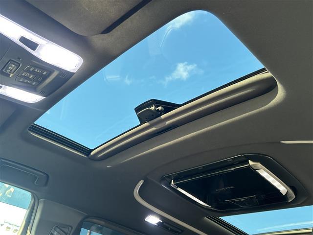 ヴェルファイア ２．５Ｚ　Ａエディション　ゴールデンアイズ　サンルーフ／アルパイン１１型ナビ／アルパイン１２．８型フリップダウンモニター／衝突軽減装置／クリアランスソナー／レーダークルーズコントロール／バックカメラ／電動パーキング／オートホールド／ＥＴＣ（3枚目）