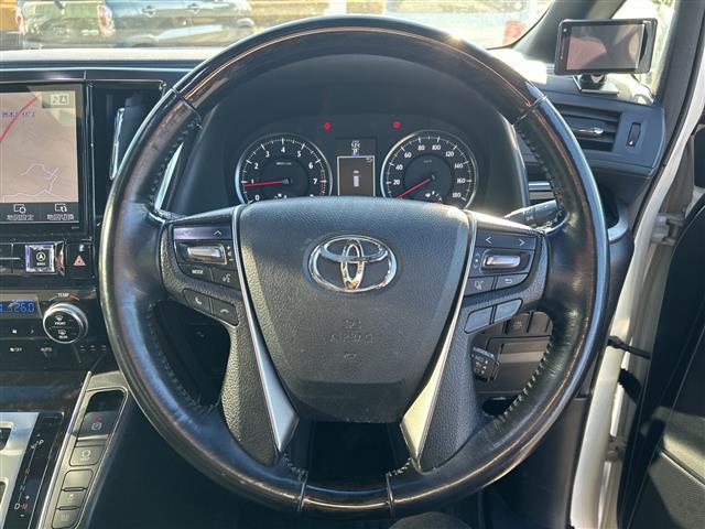 ヴェルファイア ２．５Ｚ　Ａエディション　ゴールデンアイズ　サンルーフ／アルパイン１１型ナビ／アルパイン１２．８型フリップダウンモニター／衝突軽減装置／クリアランスソナー／レーダークルーズコントロール／バックカメラ／電動パーキング／オートホールド／ＥＴＣ（12枚目）