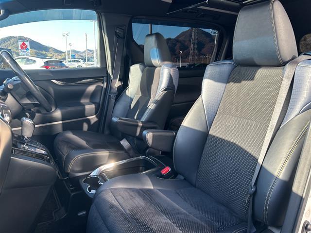 ヴェルファイア ２．５Ｚ　Ａエディション　ゴールデンアイズ　サンルーフ／アルパイン１１型ナビ／アルパイン１２．８型フリップダウンモニター／衝突軽減装置／クリアランスソナー／レーダークルーズコントロール／バックカメラ／電動パーキング／オートホールド／ＥＴＣ（27枚目）