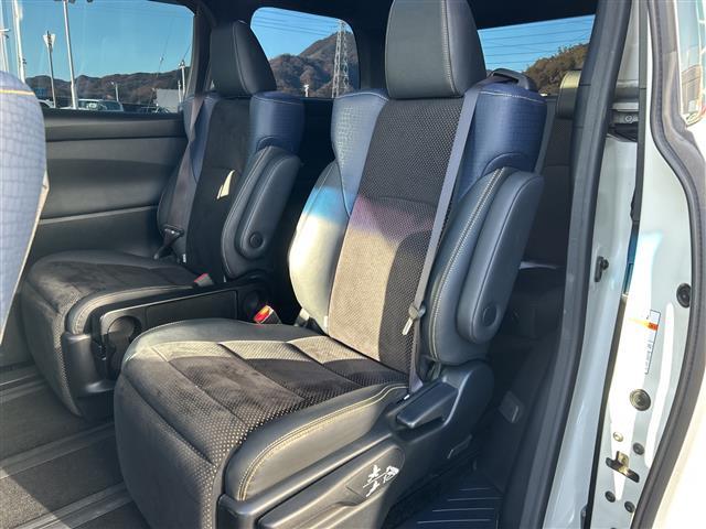 ヴェルファイア ２．５Ｚ　Ａエディション　ゴールデンアイズ　サンルーフ／アルパイン１１型ナビ／アルパイン１２．８型フリップダウンモニター／衝突軽減装置／クリアランスソナー／レーダークルーズコントロール／バックカメラ／電動パーキング／オートホールド／ＥＴＣ（30枚目）