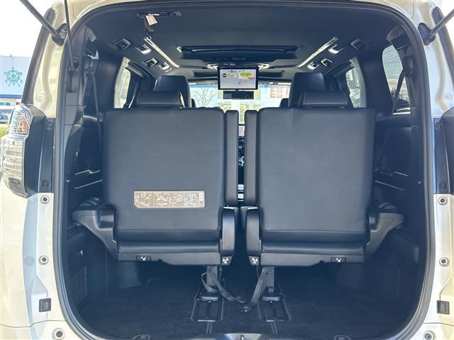 ヴェルファイア ２．５Ｚ　Ａエディション　ゴールデンアイズ　サンルーフ／アルパイン１１型ナビ／アルパイン１２．８型フリップダウンモニター／衝突軽減装置／クリアランスソナー／レーダークルーズコントロール／バックカメラ／電動パーキング／オートホールド／ＥＴＣ（33枚目）