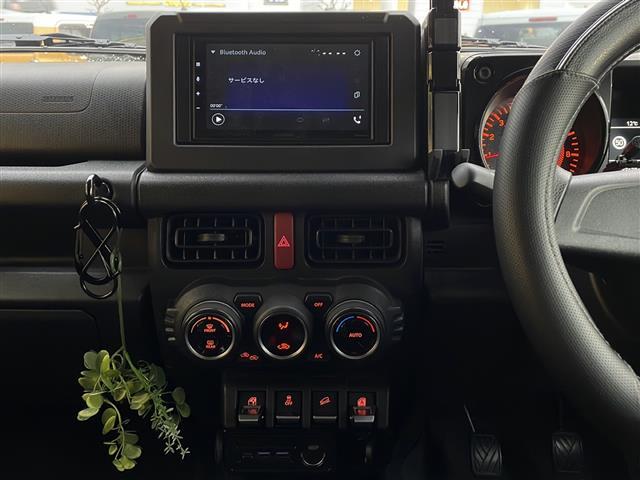 ジムニー ＸＬ　◇社外オーディオ（ＡＭ／ＦＭ／ＢＴ）◇ヘッドライトレベライザー◇アイドリングストップ◇レーンアシスト◇衝突軽減システム◇横滑り防止◇ダウンヒルアシストコントロール◇電格ミラー◇シートヒーター◇ＥＴＣ（8枚目）