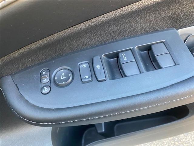 �f�ډӏ��ȊO�ɂ���]�̎ʐ^���������܂�����A���C�y�ɂ��₢���킹�������I���[����X���ł����肳���Ă��������܂��B