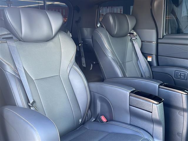 アルファード Z ◇純正ナビ(AM/FM/BT)・フルセグTV◇アラウンドビューモニター◇プリクラッシュセーフティ◇追従付きクルーズコントロール◇ロードサインアシスト◇(フロント/リアクロス)トラフィックアラート(25枚目)