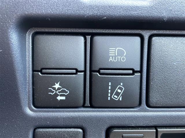 ノア Ｘ　ディライトプラス　◇純正ナビ（ＡＭ／ＦＭ／ＢＴ）フルセグＴＶ◇バックカメラ◇ステアリングスイッチ◇エコモード◇横滑り防止◇アイドリングストップ◇オートハイビーム◇衝突軽減システム◇レーンアシスト◇両側パワースライドドア（11枚目）